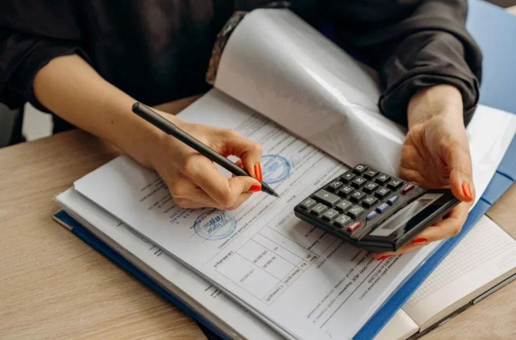 Billing Practices that Hurt Your PT Clinic Cash Flow